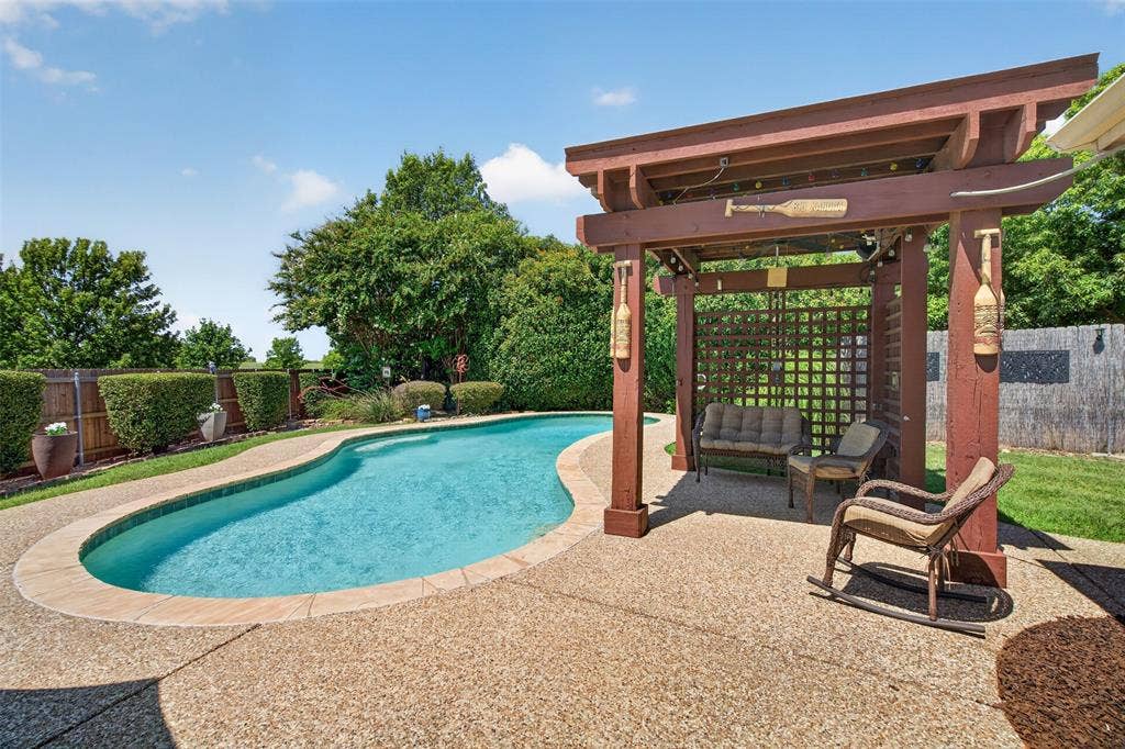 2151 Van Zandt Drive, Grand Prairie, TX 75052 2151 Van Zandt Drive, Grand Prairie, TX 75052