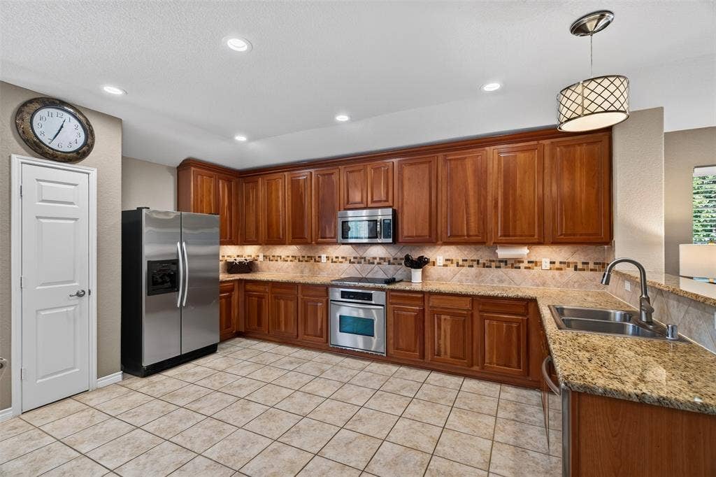 2151 Van Zandt Drive, Grand Prairie, TX 75052 2151 Van Zandt Drive, Grand Prairie, TX 75052