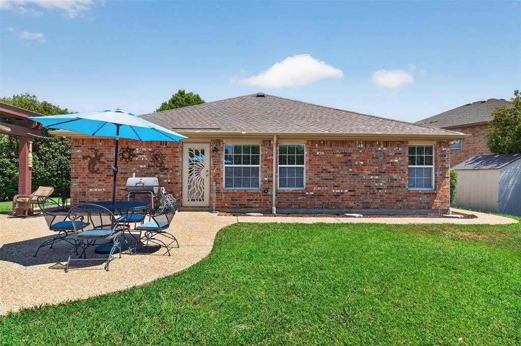 2151 Van Zandt Drive, Grand Prairie, TX 75052 2151 Van Zandt Drive, Grand Prairie, TX 75052