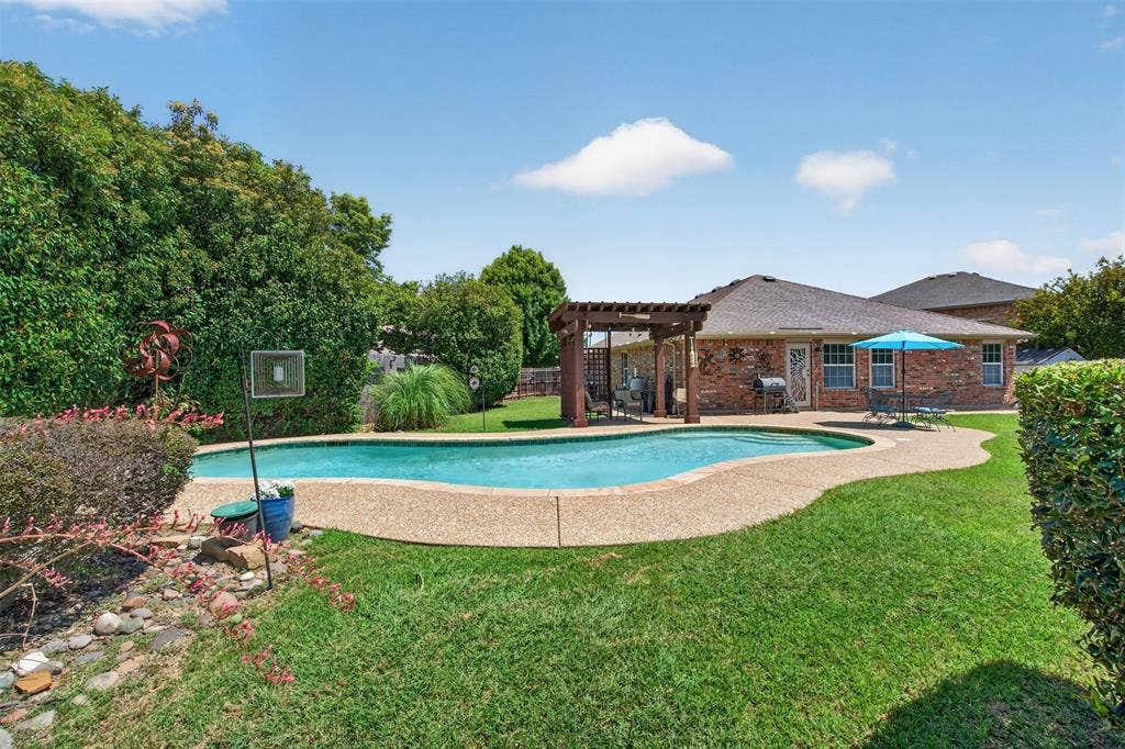 2151 Van Zandt Drive, Grand Prairie, TX 75052 2151 Van Zandt Drive, Grand Prairie, TX 75052