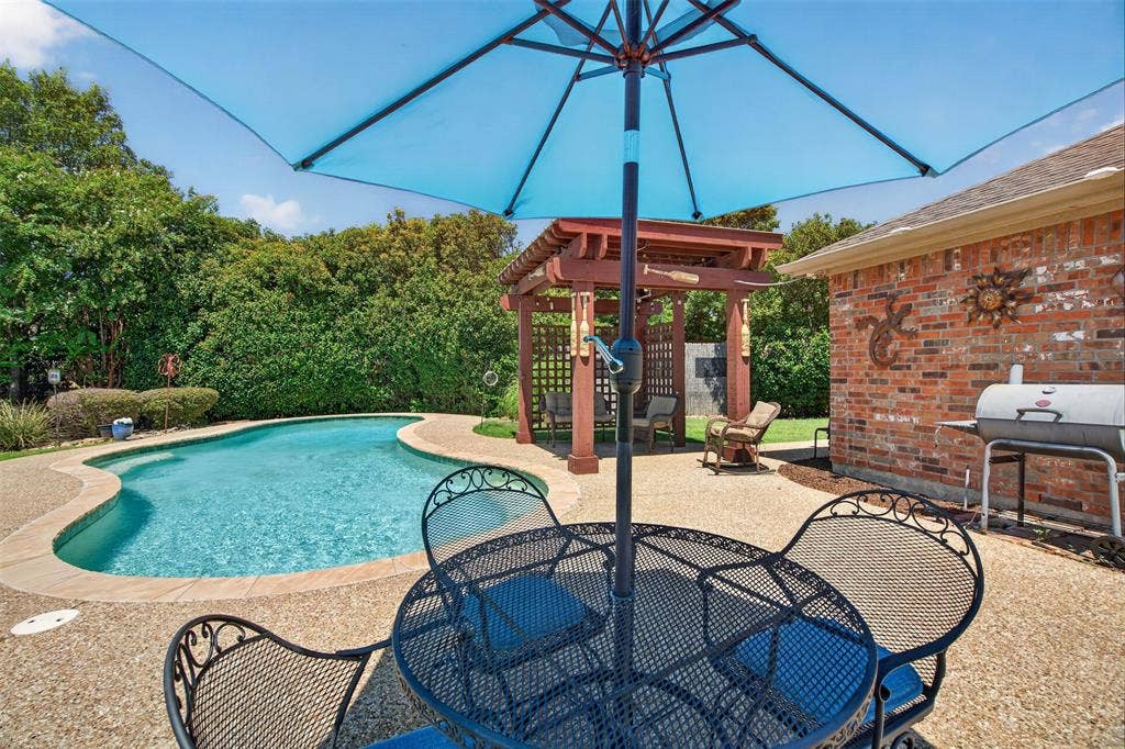 2151 Van Zandt Drive, Grand Prairie, TX 75052 2151 Van Zandt Drive, Grand Prairie, TX 75052