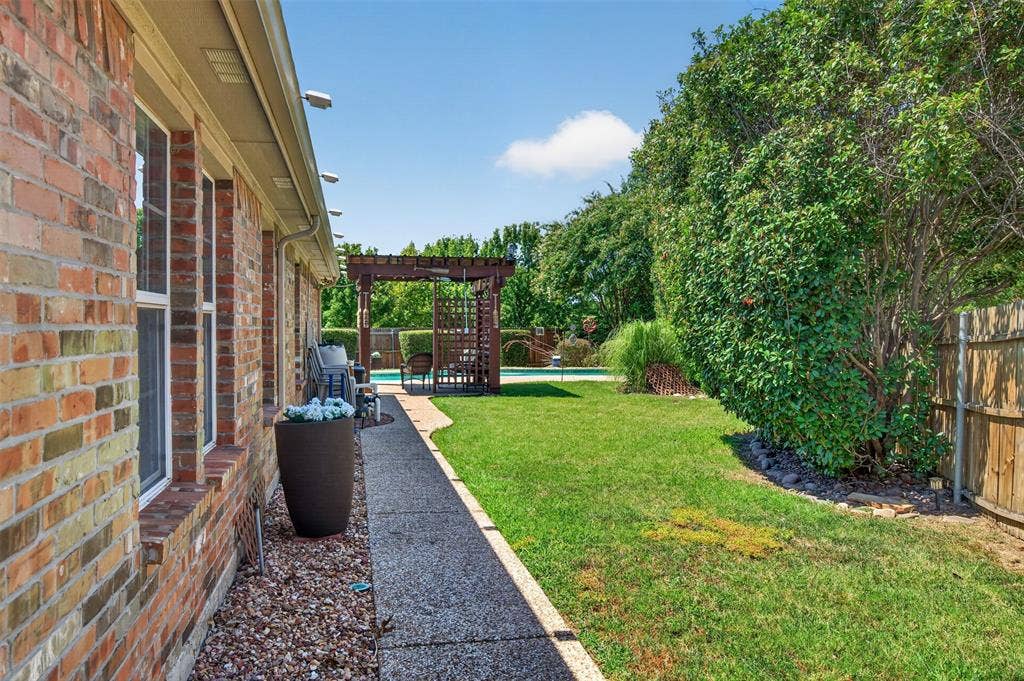 2151 Van Zandt Drive, Grand Prairie, TX 75052 2151 Van Zandt Drive, Grand Prairie, TX 75052