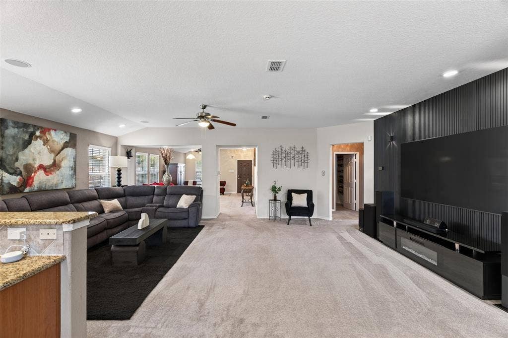 2151 Van Zandt Drive, Grand Prairie, TX 75052 2151 Van Zandt Drive, Grand Prairie, TX 75052