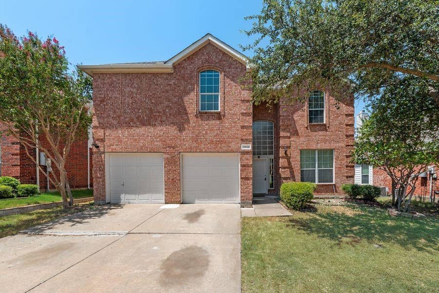 Property photo for 3913 Goose Creek Parkway, Garland, TX