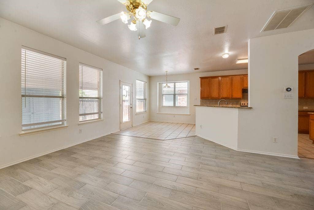 3913 Goose Creek Parkway, Garland, TX 75040 3913 Goose Creek Parkway, Garland, TX 75040