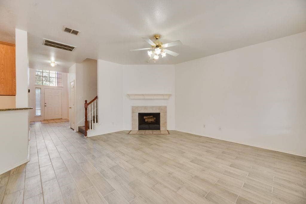 3913 Goose Creek Parkway, Garland, TX 75040 3913 Goose Creek Parkway, Garland, TX 75040