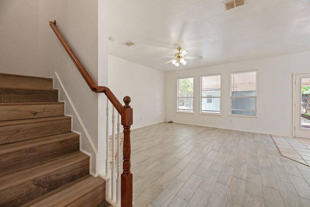 3913 Goose Creek Parkway, Garland, TX 75040 3913 Goose Creek Parkway, Garland, TX 75040