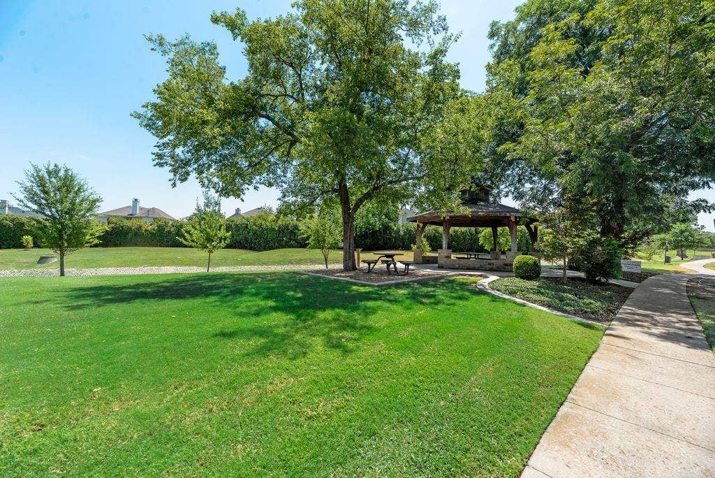 3913 Goose Creek Parkway, Garland, TX 75040 3913 Goose Creek Parkway, Garland, TX 75040