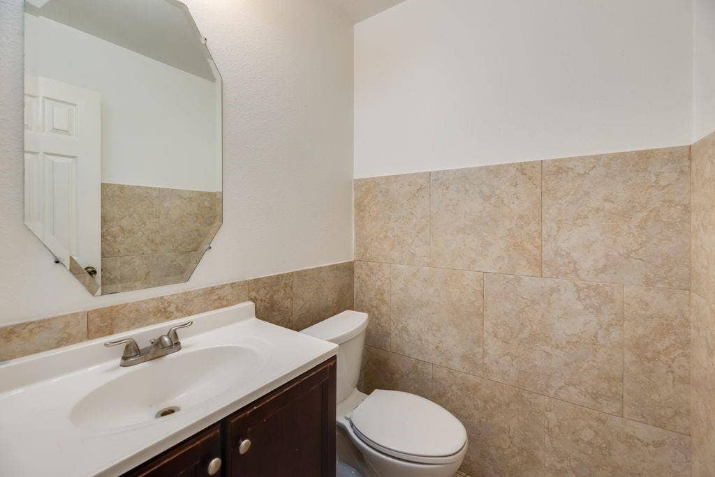 3913 Goose Creek Parkway, Garland, TX 75040 3913 Goose Creek Parkway, Garland, TX 75040