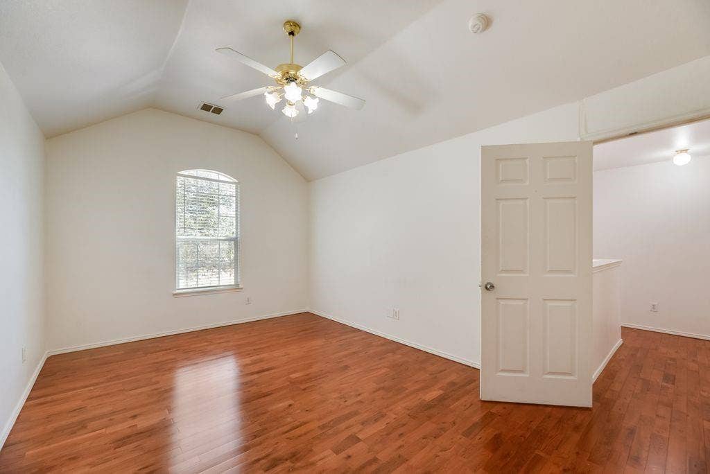 3913 Goose Creek Parkway, Garland, TX 75040 3913 Goose Creek Parkway, Garland, TX 75040