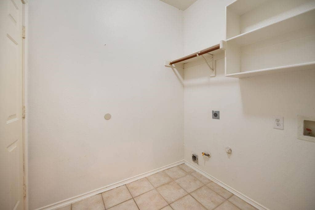 3913 Goose Creek Parkway, Garland, TX 75040 3913 Goose Creek Parkway, Garland, TX 75040