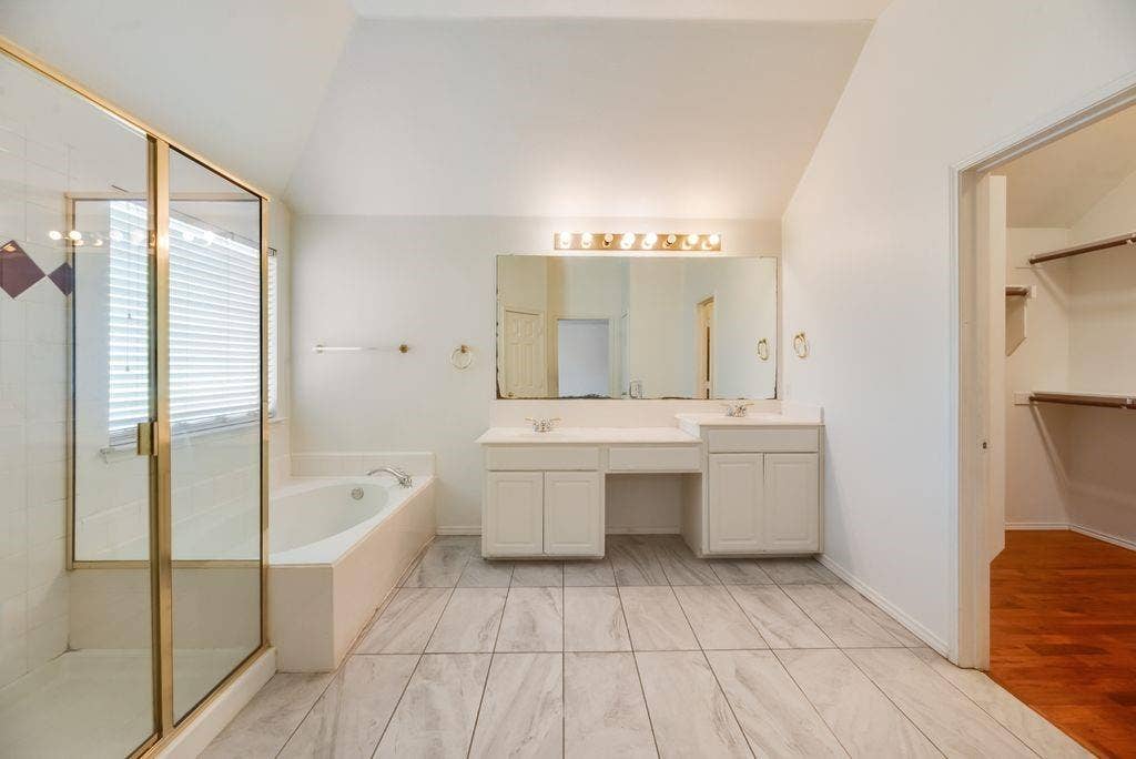 3913 Goose Creek Parkway, Garland, TX 75040 3913 Goose Creek Parkway, Garland, TX 75040