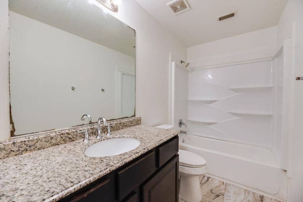 3913 Goose Creek Parkway, Garland, TX 75040 3913 Goose Creek Parkway, Garland, TX 75040