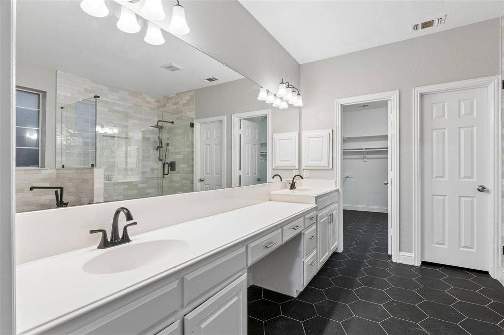 5912 Crestberry Lane, Sachse, TX 75048 5912 Crestberry Lane, Sachse, TX 75048