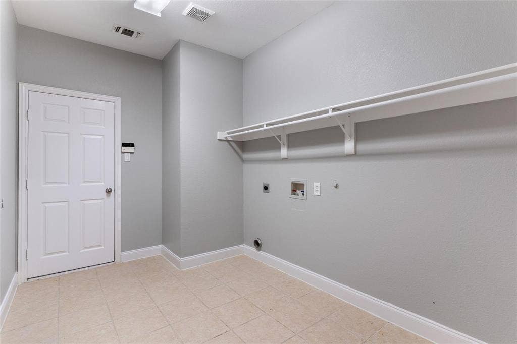 5912 Crestberry Lane, Sachse, TX 75048 5912 Crestberry Lane, Sachse, TX 75048