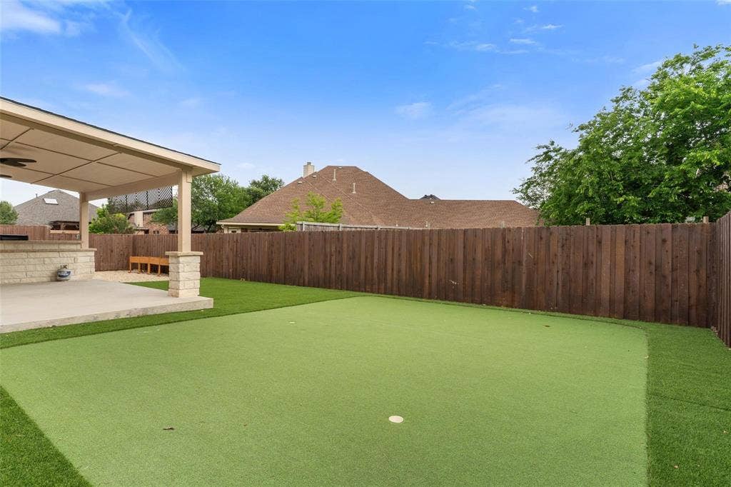 5912 Crestberry Lane, Sachse, TX 75048 5912 Crestberry Lane, Sachse, TX 75048