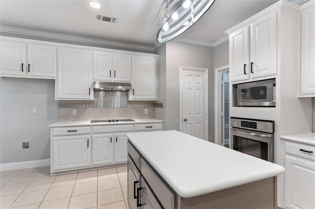 5912 Crestberry Lane, Sachse, TX 75048 5912 Crestberry Lane, Sachse, TX 75048