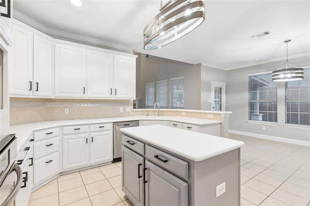 5912 Crestberry Lane, Sachse, TX 75048 5912 Crestberry Lane, Sachse, TX 75048