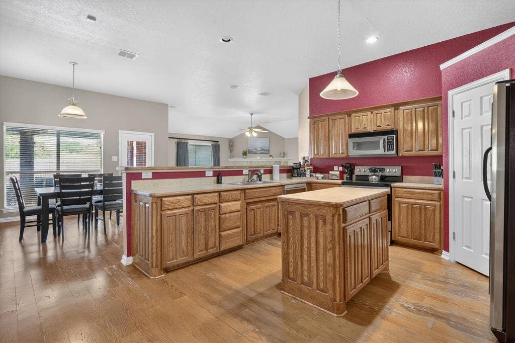 6829 Cheatham Drive, Watauga, TX 76148 6829 Cheatham Drive, Watauga, TX 76148