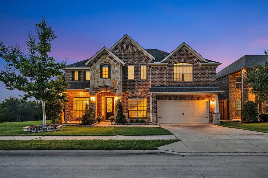 Property photo for 1133 Bentley Drive, Roanoke, TX