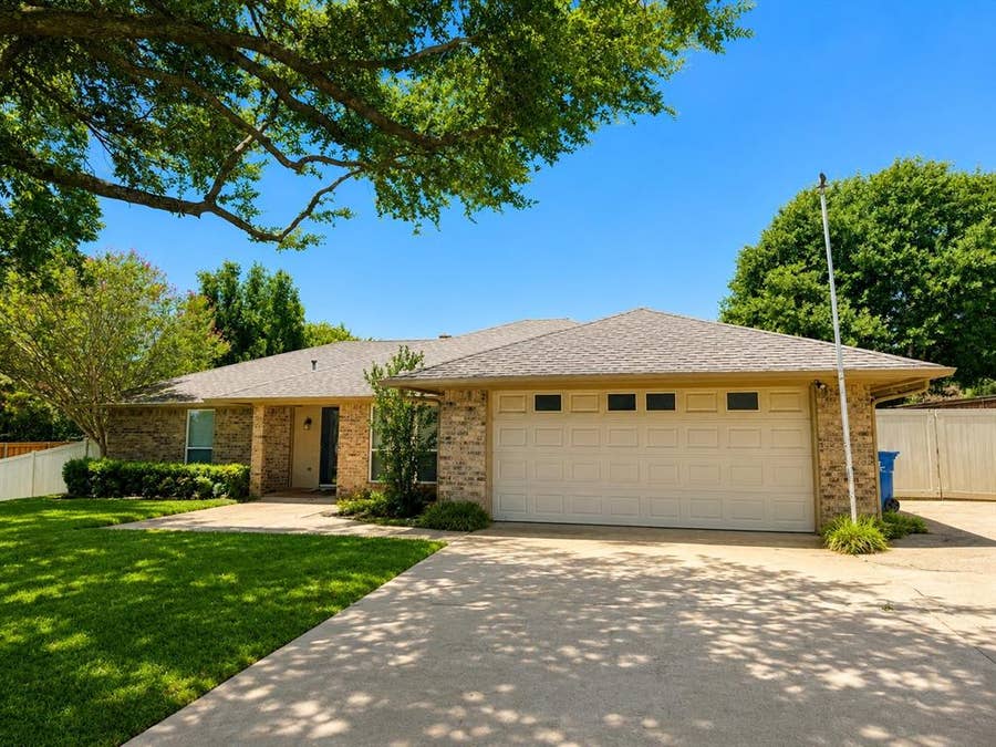 Property photo for 3313 Lakeview Drive, Grapevine, TX