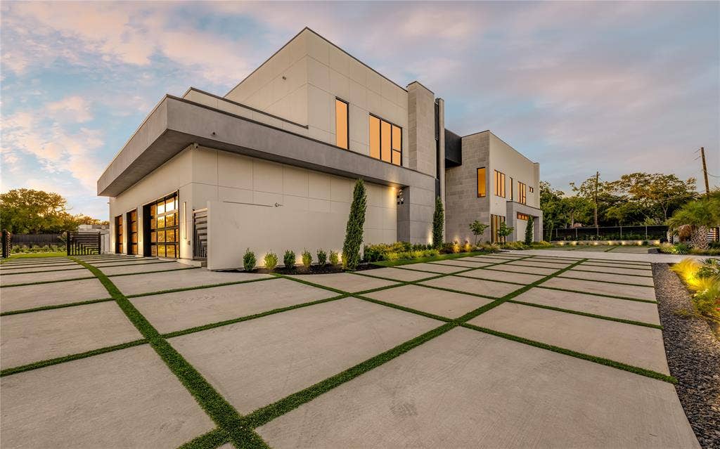 10011 Lennox Lane, Dallas, TX 75229 10011 Lennox Lane, Dallas, TX 75229