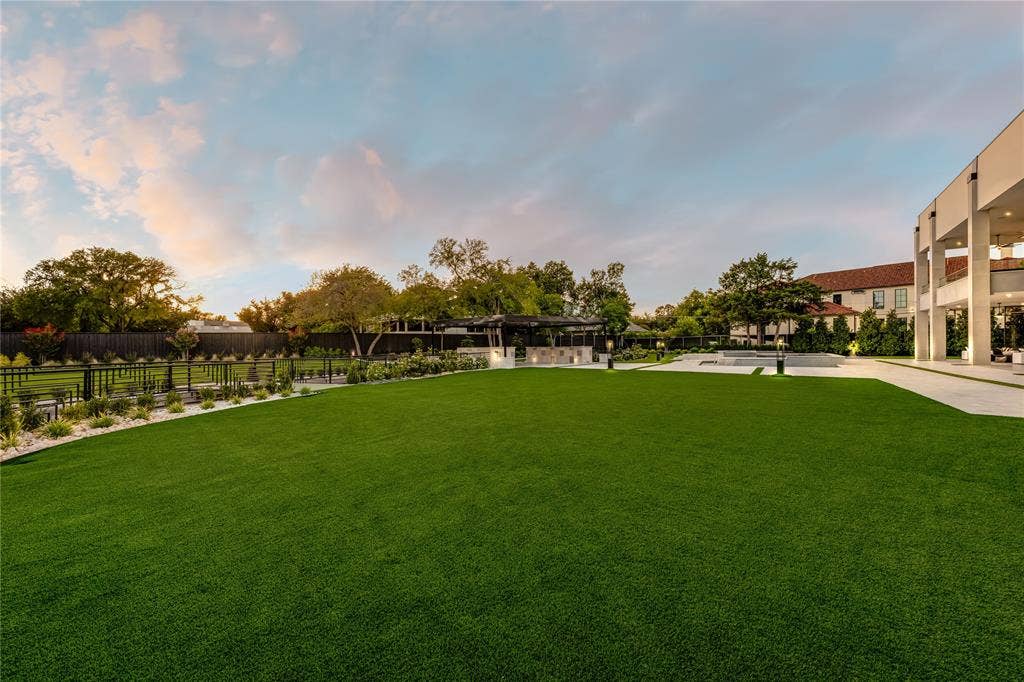 10011 Lennox Lane, Dallas, TX 75229 10011 Lennox Lane, Dallas, TX 75229