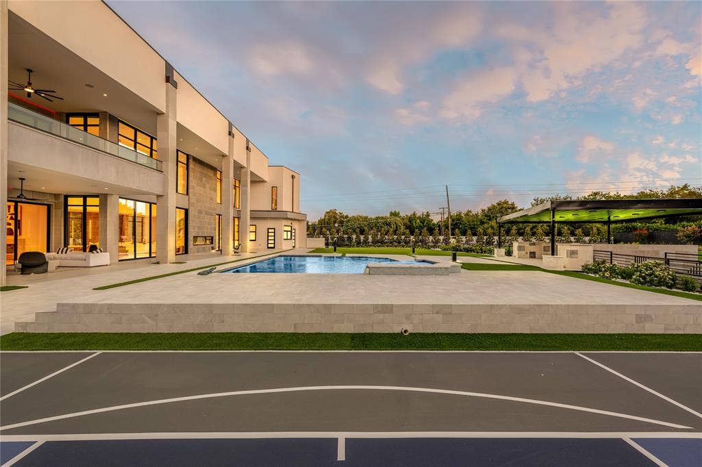 10011 Lennox Lane, Dallas, TX 75229 10011 Lennox Lane, Dallas, TX 75229