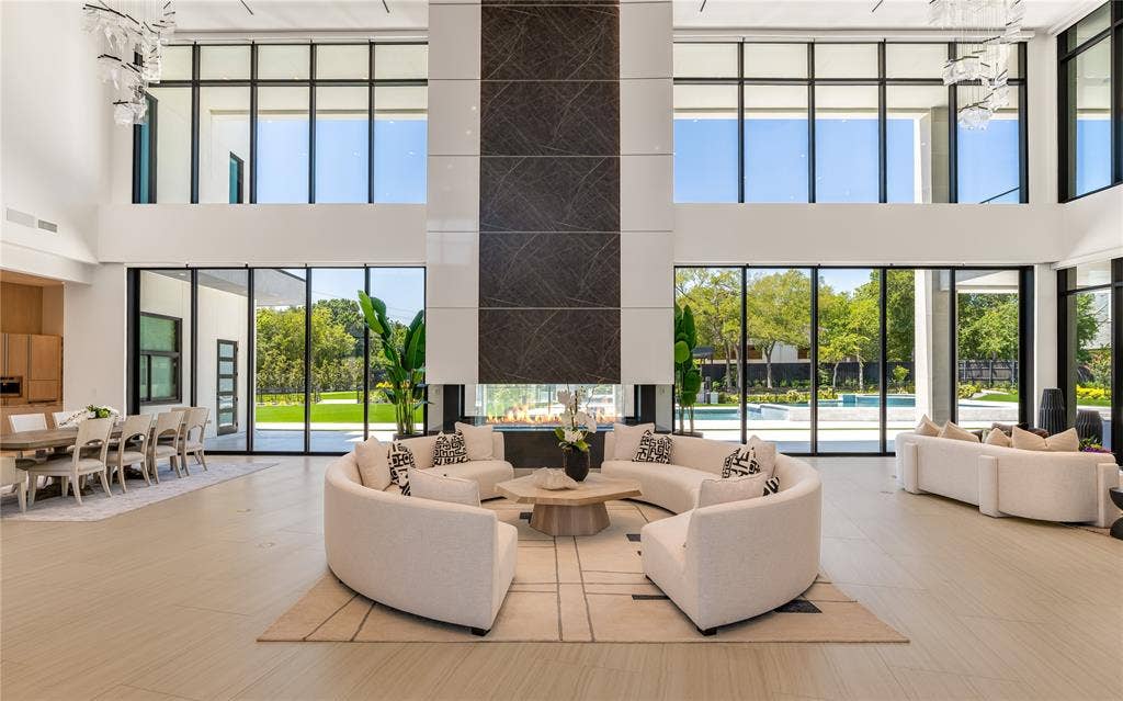 10011 Lennox Lane, Dallas, TX 75229 10011 Lennox Lane, Dallas, TX 75229