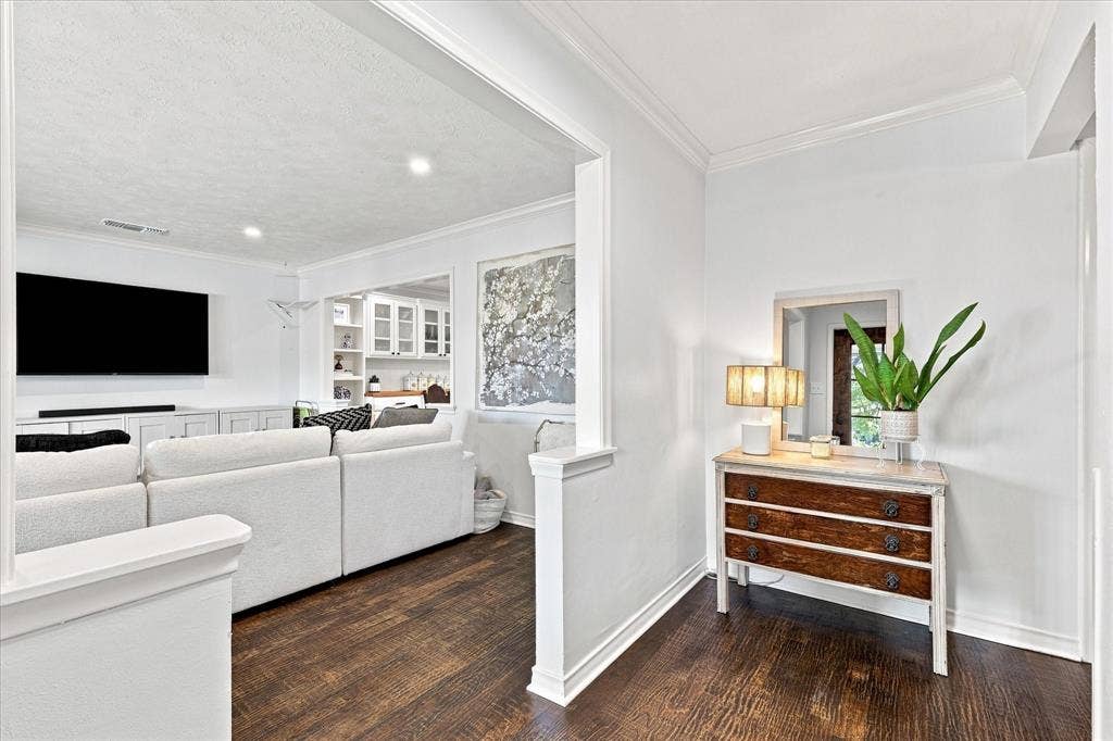 9915 Faircrest Drive, Dallas, TX 75238 9915 Faircrest Drive, Dallas, TX 75238