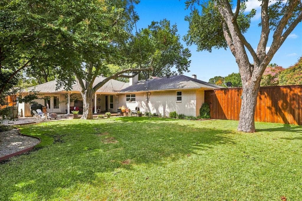 9915 Faircrest Drive, Dallas, TX 75238 9915 Faircrest Drive, Dallas, TX 75238