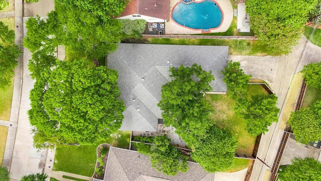 9915 Faircrest Drive, Dallas, TX 75238 9915 Faircrest Drive, Dallas, TX 75238