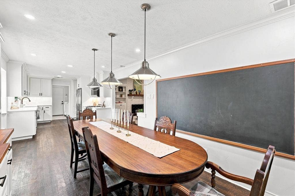9915 Faircrest Drive, Dallas, TX 75238 9915 Faircrest Drive, Dallas, TX 75238