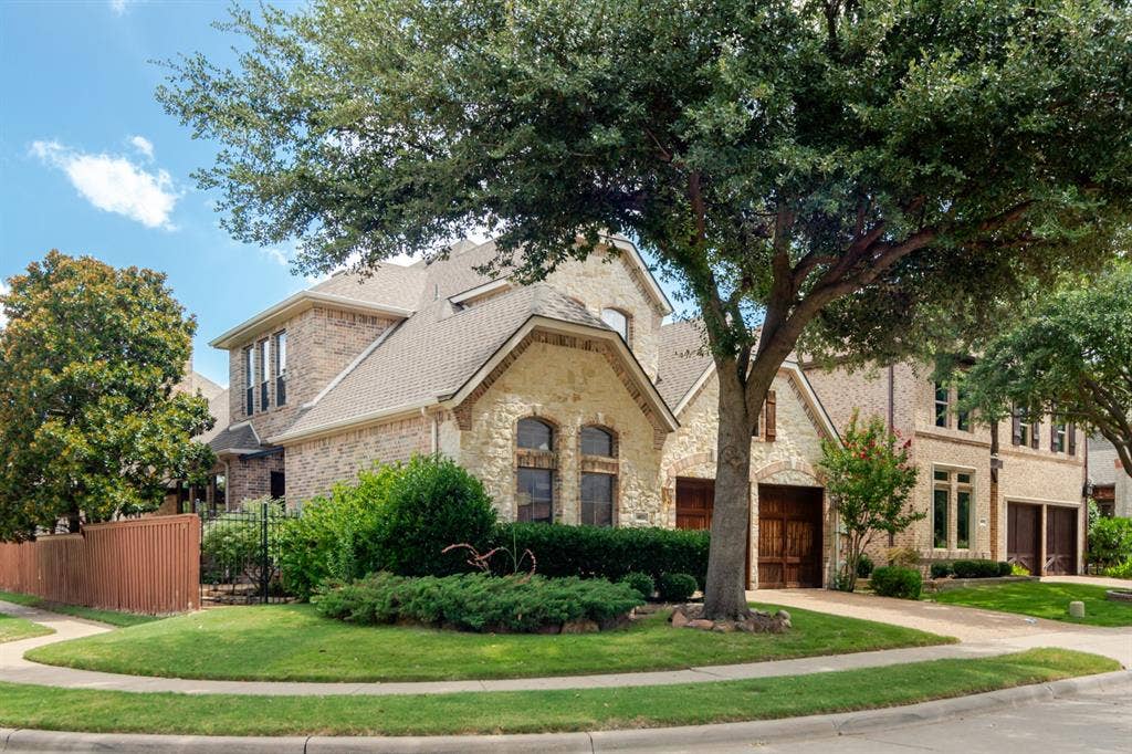 4821 Pyramid Drive, Plano, TX 75093 4821 Pyramid Drive, Plano, TX 75093
