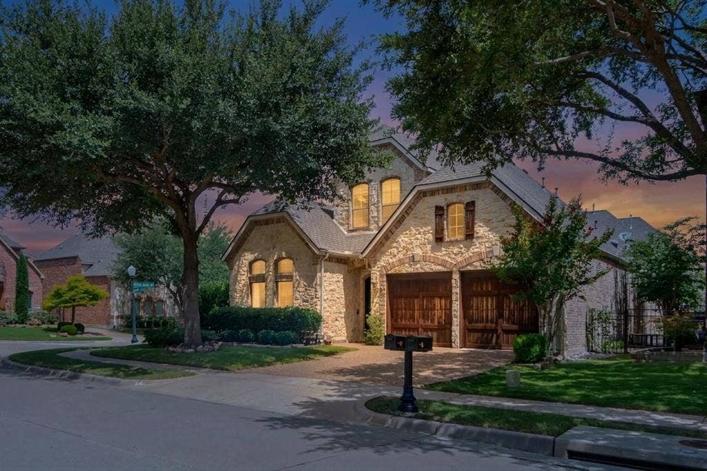 4821 Pyramid Drive, Plano, TX 75093 4821 Pyramid Drive, Plano, TX 75093