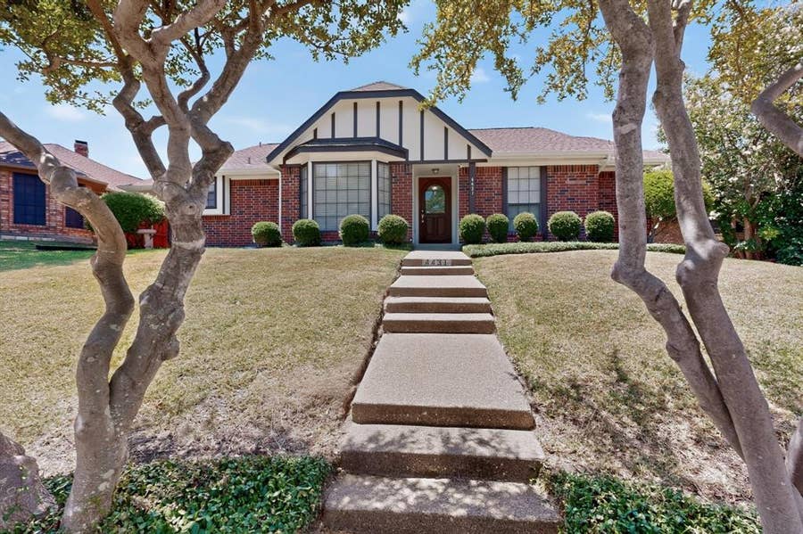 Property photo for 4431 Silverthorn Drive, Mesquite, TX