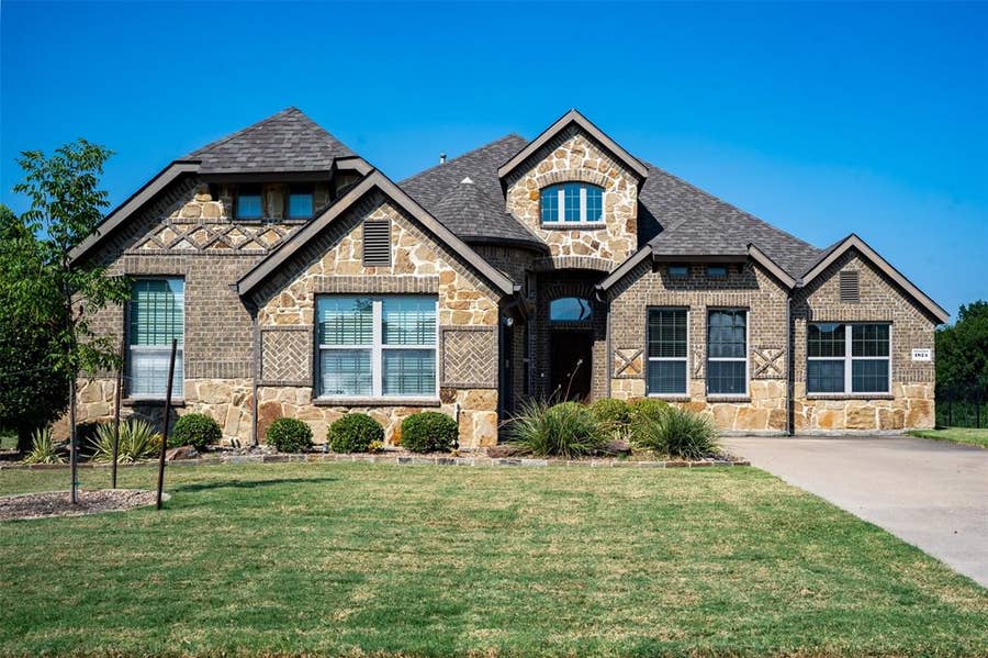 Property photo for 1824 Fair Oaks Lane, Royse City, TX
