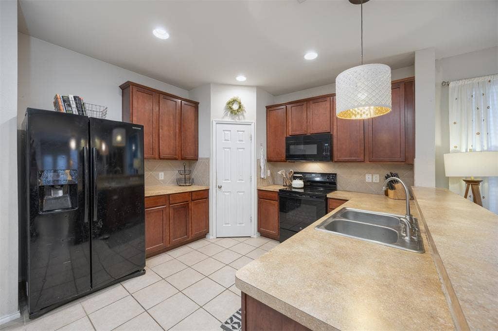 211 Fisherman Trail, Melissa, TX 75454 211 Fisherman Trail, Melissa, TX 75454