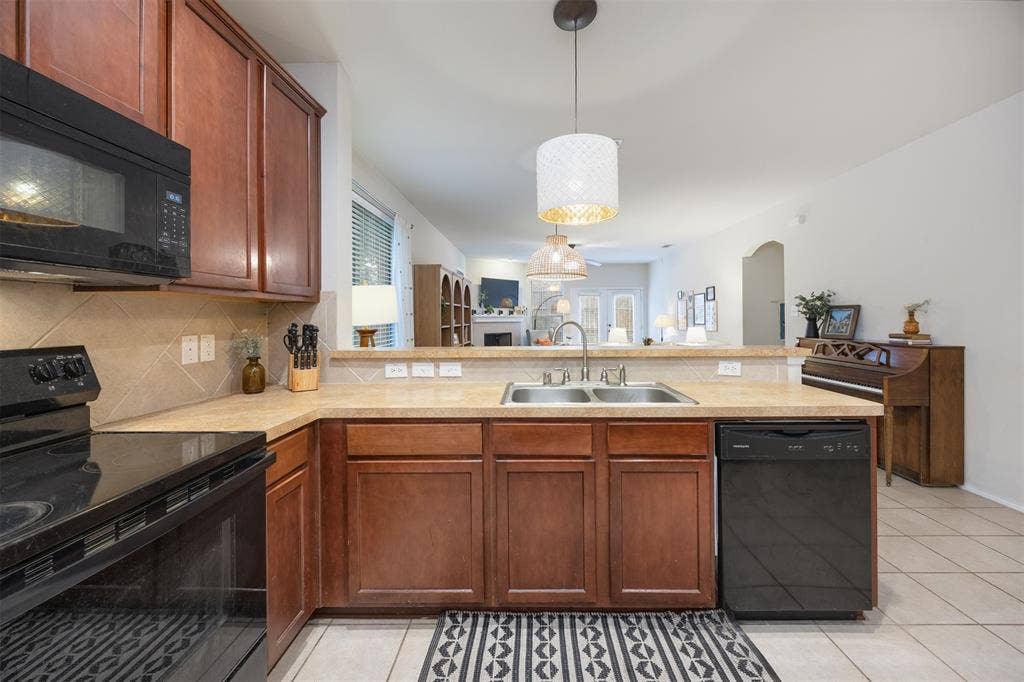 211 Fisherman Trail, Melissa, TX 75454 211 Fisherman Trail, Melissa, TX 75454