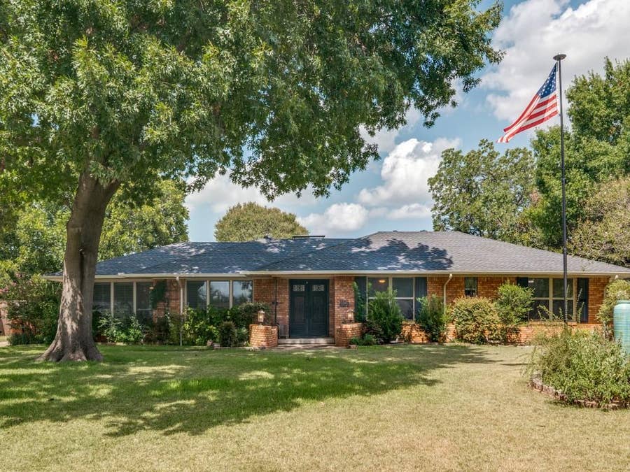 Property photo for 10216 Plummer Drive, Dallas, TX