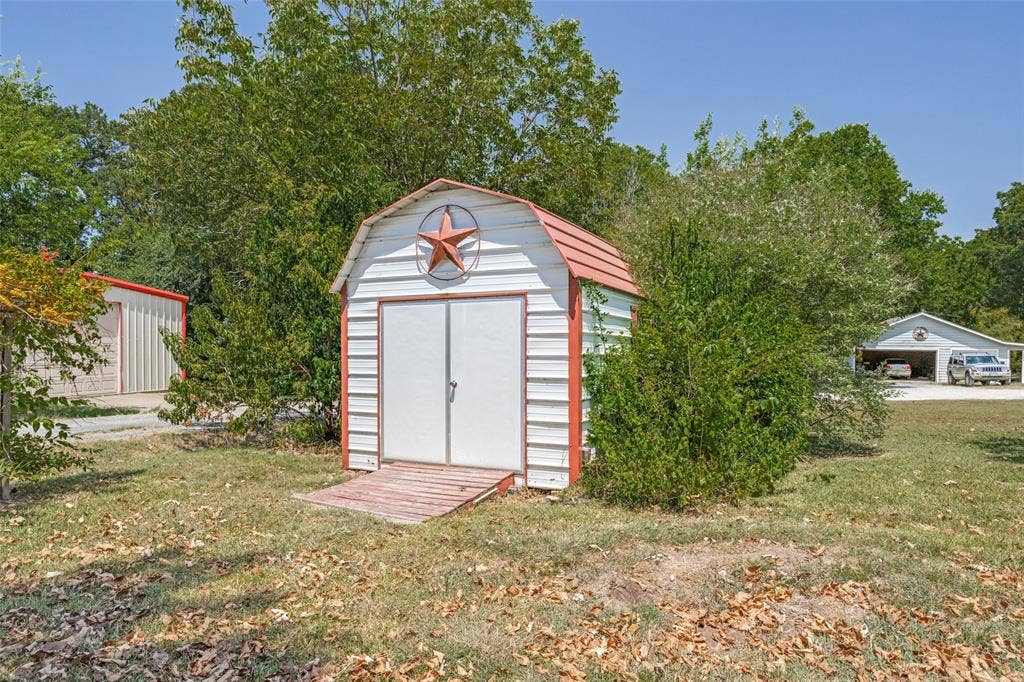 4449 County Road 895, Princeton, TX 75407 4449 County Road 895, Princeton, TX 75407