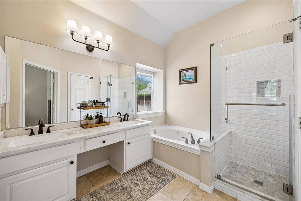 9028 Clearhurst Drive, Dallas, TX 75238 9028 Clearhurst Drive, Dallas, TX 75238