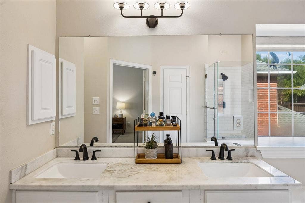 9028 Clearhurst Drive, Dallas, TX 75238 9028 Clearhurst Drive, Dallas, TX 75238