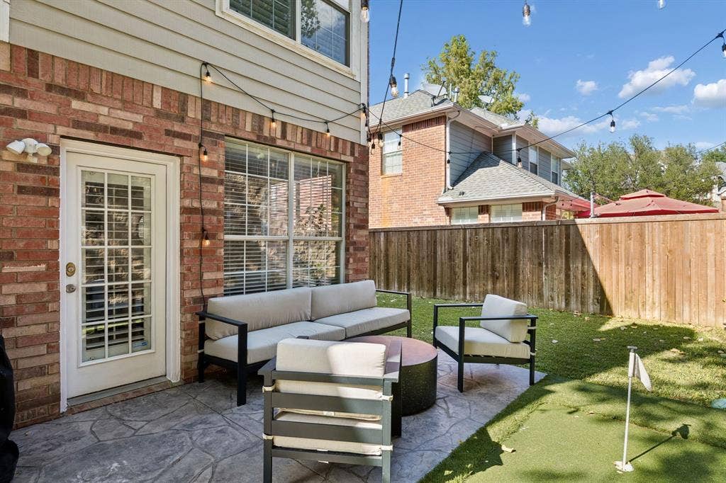 9028 Clearhurst Drive, Dallas, TX 75238 9028 Clearhurst Drive, Dallas, TX 75238