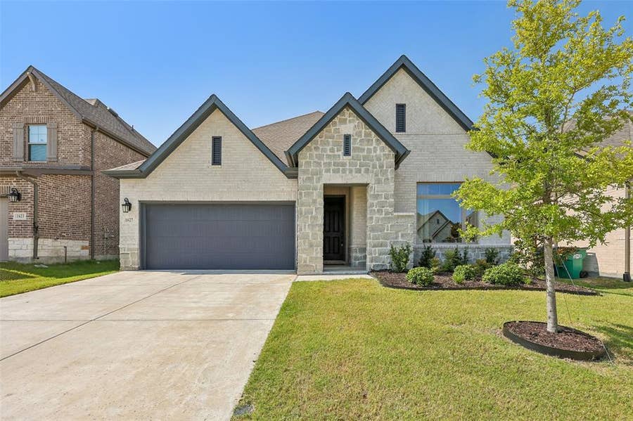 Property photo for 1627 Lazio Road, Fate, TX