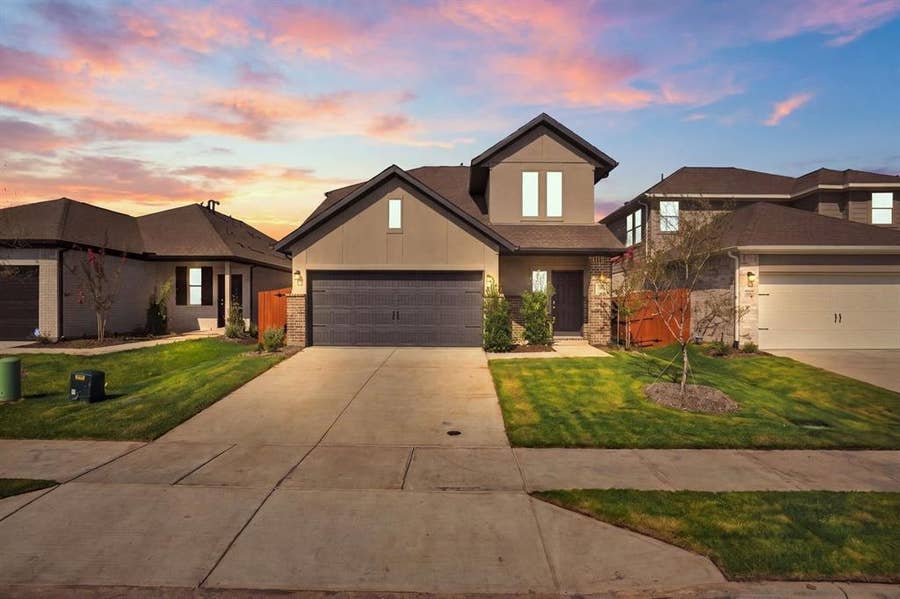 Property photo for 3520 Straw Lane, Heartland, TX