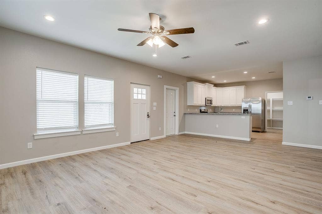 133 Winners Circle Unit # 102, #102, Weatherford, TX 76087 133 Winners Circle Unit # 102, #102, Weatherford, TX 76087