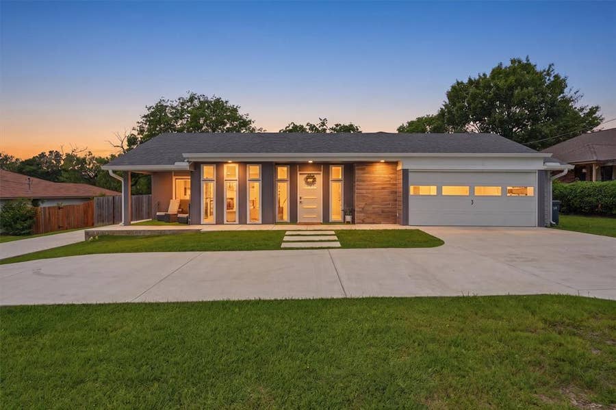 Property photo for 4902 E Boquillas Court, Granbury, TX