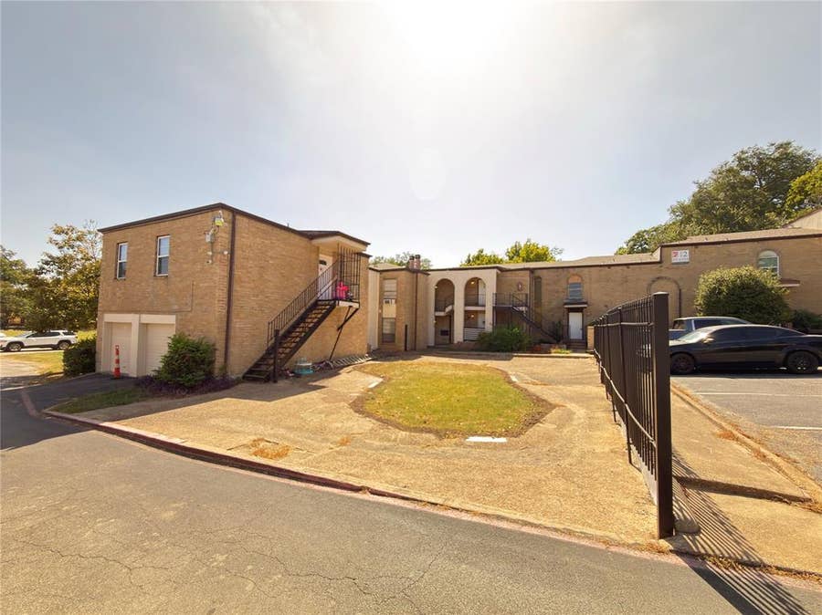 Property photo for 6032 Westridge Lane, #201, Fort Worth, TX