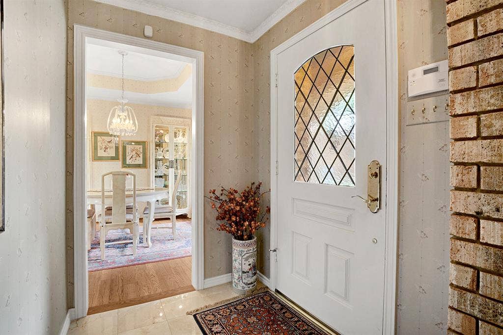 16046 Chalfont Circle, Dallas, TX 75248